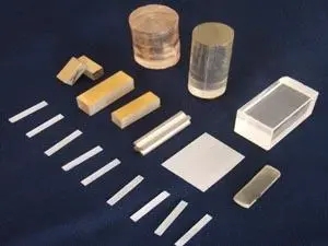 深圳铌酸锂晶体清洁过程中，如何确定清洁剂的浓度和作用？